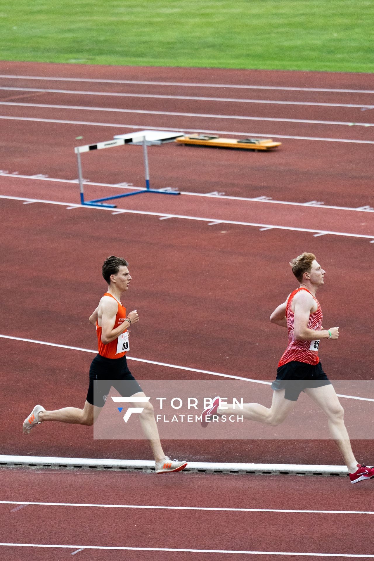 Rodion Beimler (LC Cottbus) ueber 1500m am 03.06.2022 waehrend der Sparkassen Gala in Regensburg